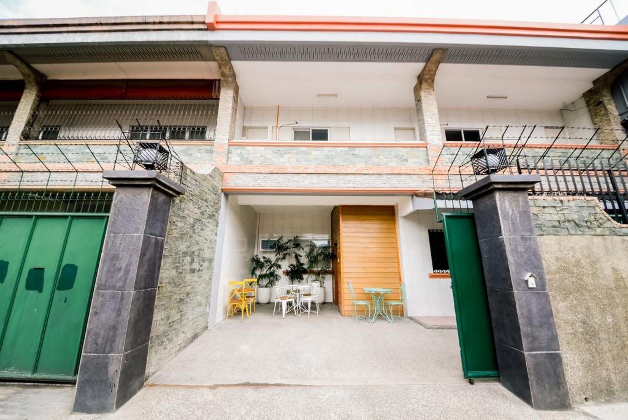 The Partridge Guesthouse Cebu Exterior photo